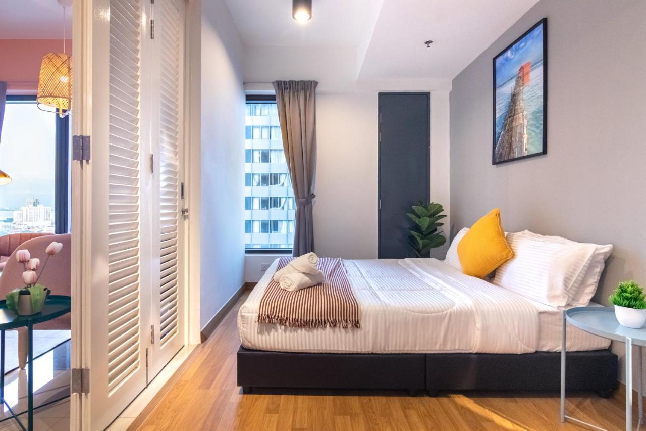 Tropicana 218 X Airlevate Suites George Town Dış mekan fotoğraf