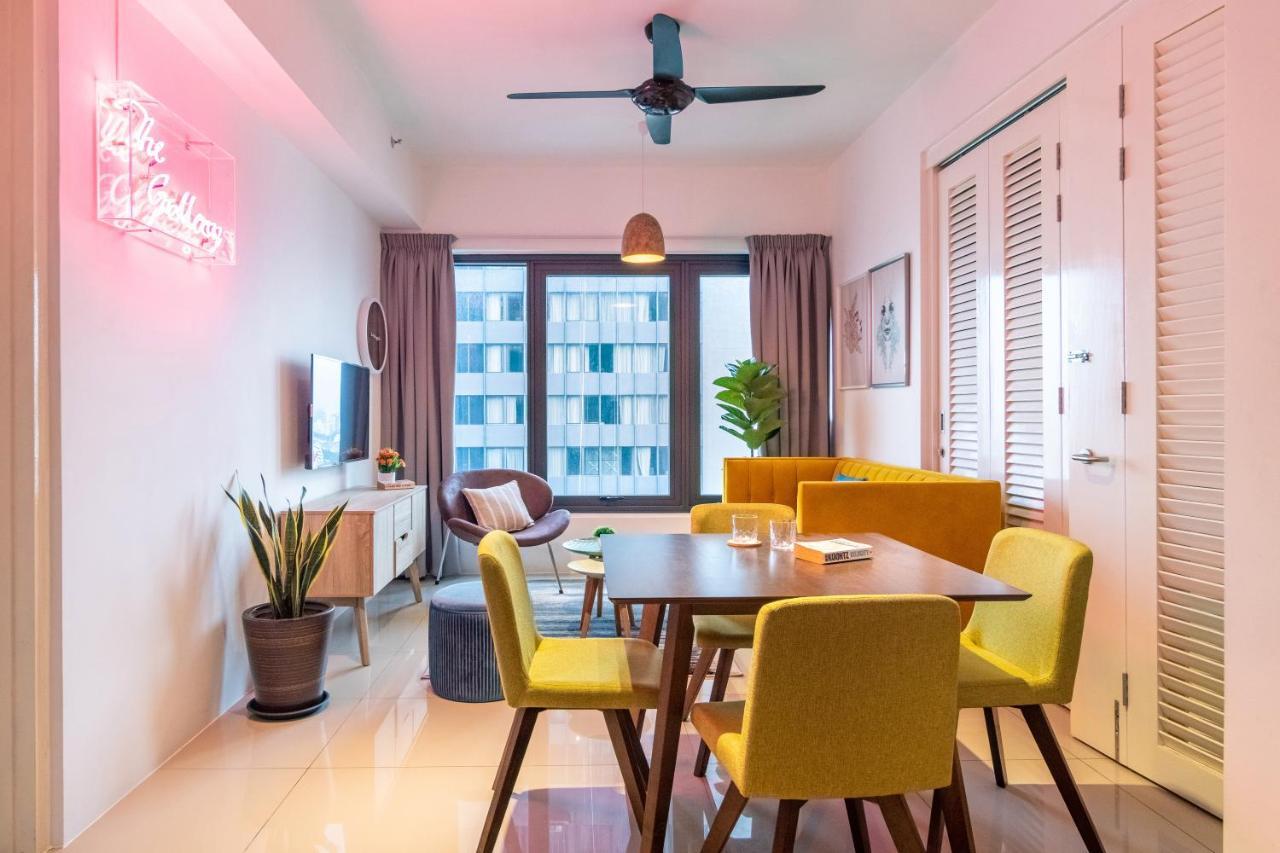Tropicana 218 X Airlevate Suites George Town Dış mekan fotoğraf