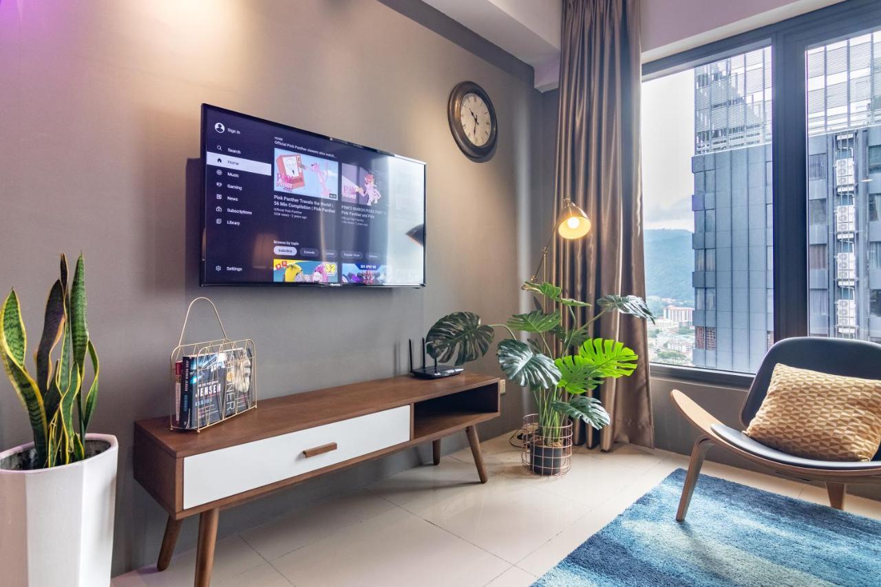 Tropicana 218 X Airlevate Suites George Town Dış mekan fotoğraf