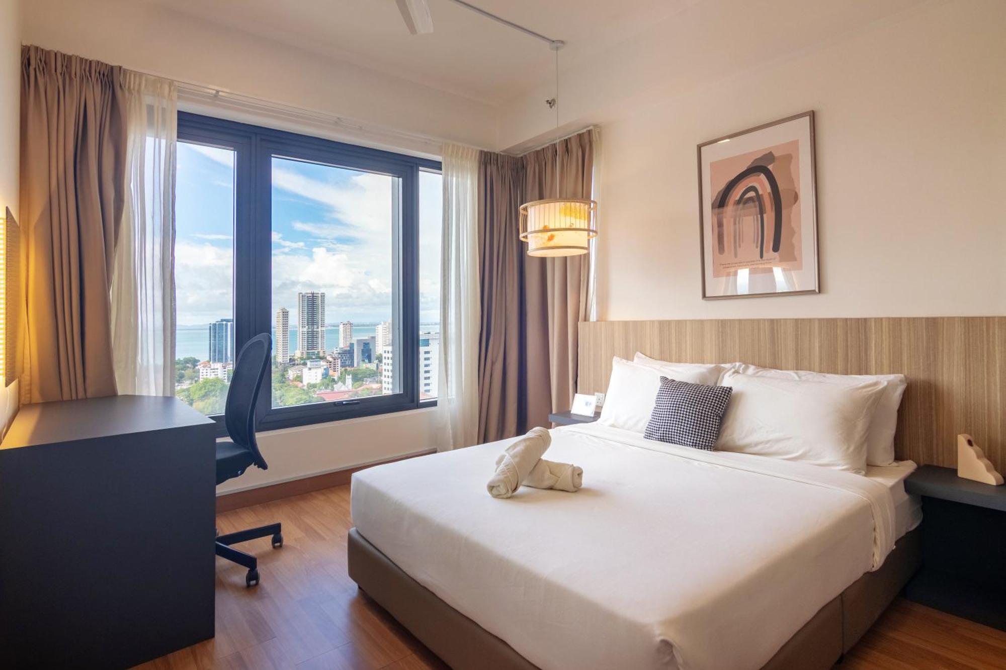 Tropicana 218 X Airlevate Suites George Town Dış mekan fotoğraf