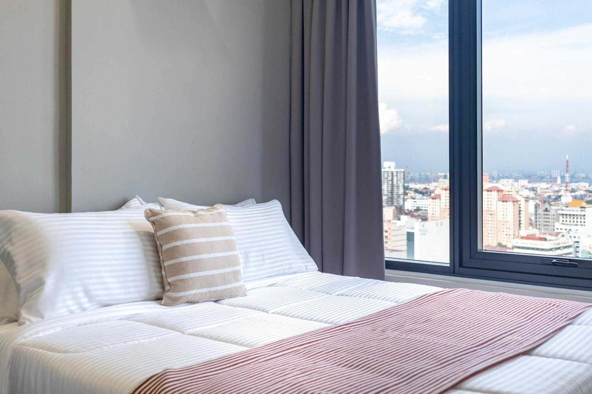 Tropicana 218 X Airlevate Suites George Town Oda fotoğraf