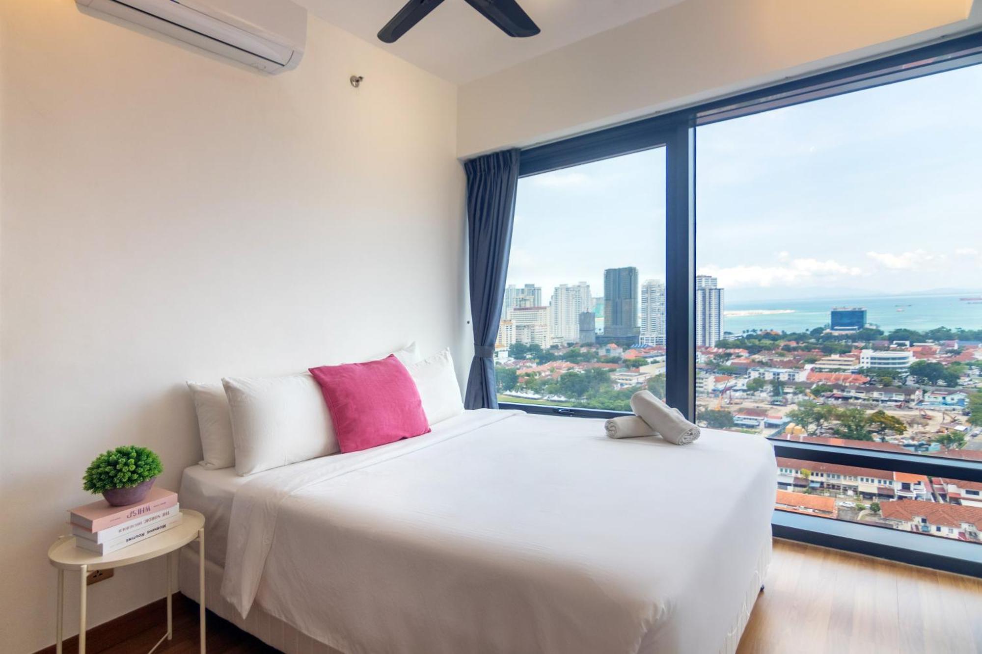 Tropicana 218 X Airlevate Suites George Town Dış mekan fotoğraf