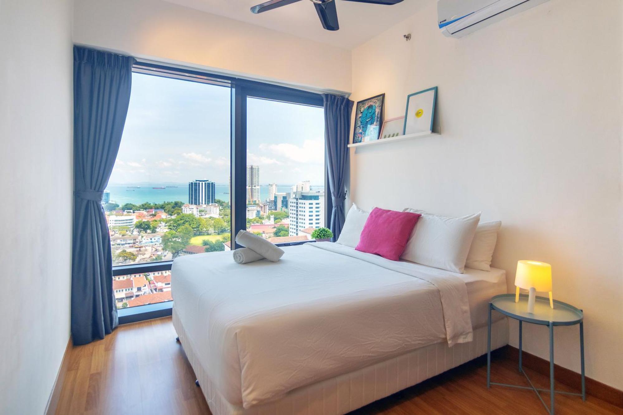 Tropicana 218 X Airlevate Suites George Town Dış mekan fotoğraf